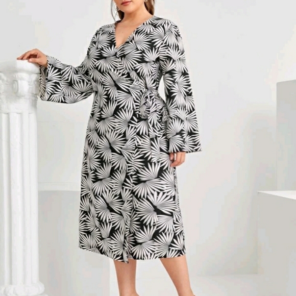 SHEIN Dresses & Skirts - NEW Plus Knot Side Wrap Dress